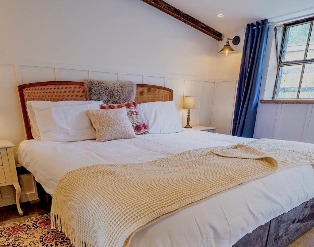 Luxury Barn With Hot Tub, Spa Treatments, Private Dining Little Budworth Kültér fotó