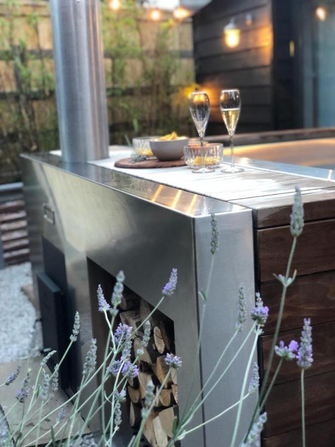 Luxury Barn With Hot Tub, Spa Treatments, Private Dining Little Budworth Kültér fotó